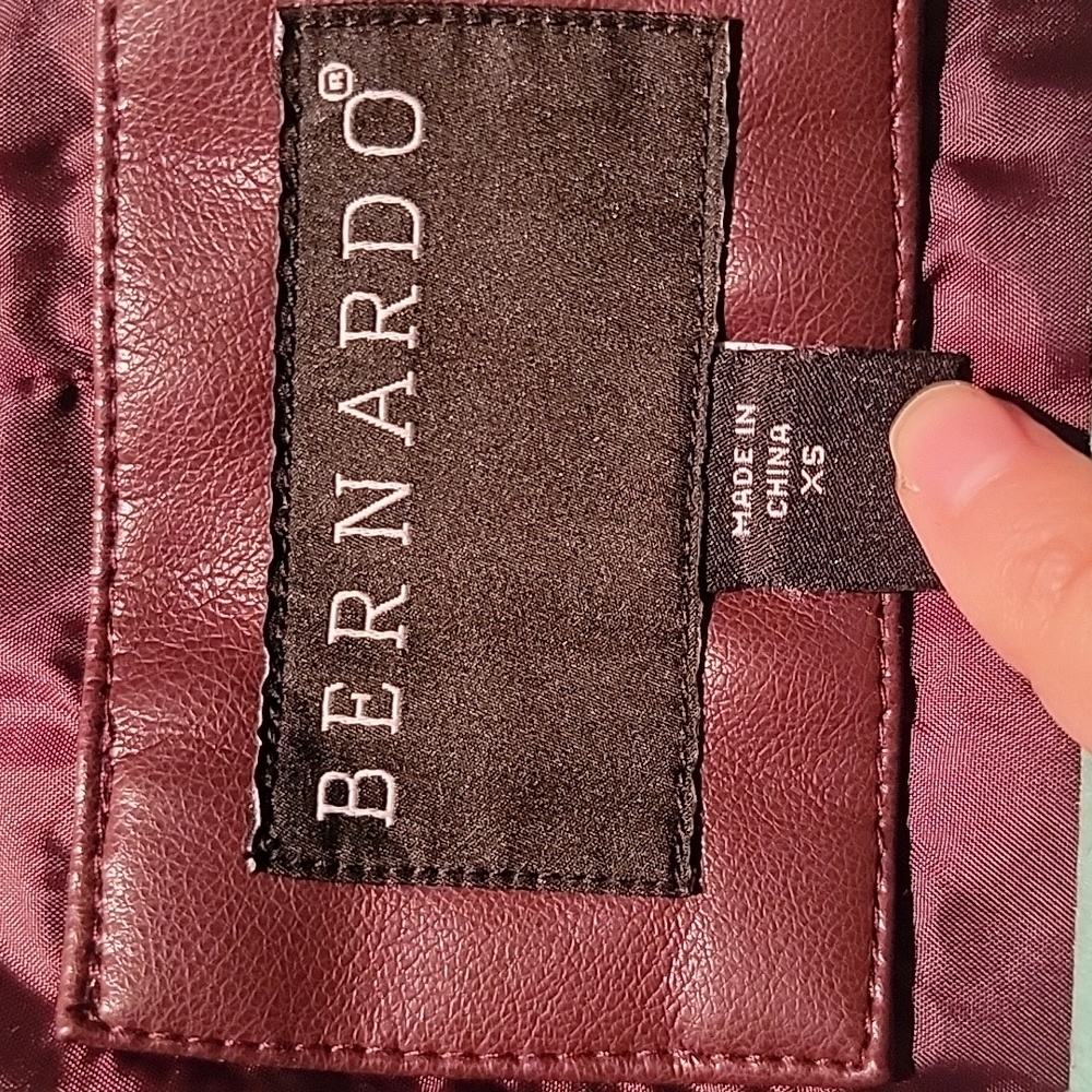 EUC Bernardo Cropped Women’s Faux Leather Jacket - Picture 7 of 16